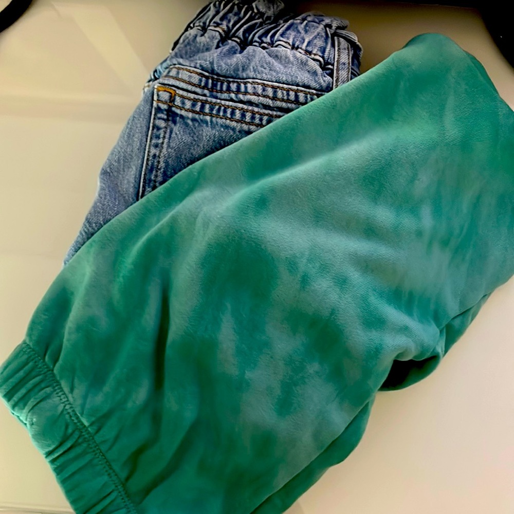 Toddler Girls Hoodie and Jeans
